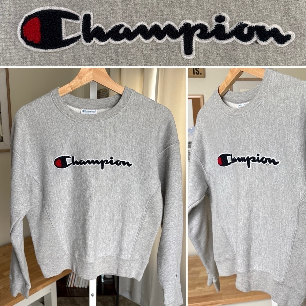 Vintage Champion Women’s Reverse Weave Logo Sweatshirt Size XS